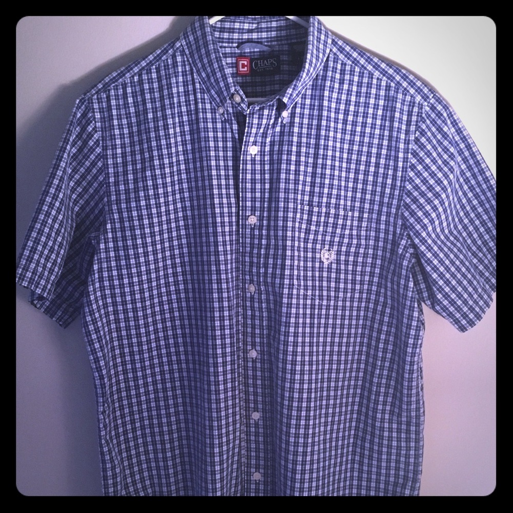 Men’s Chaps Short Sleeve Shirt. Size L
